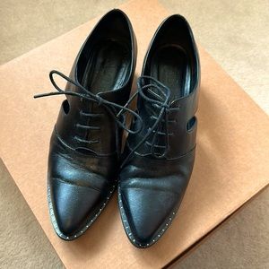 Able black cut out oxfords